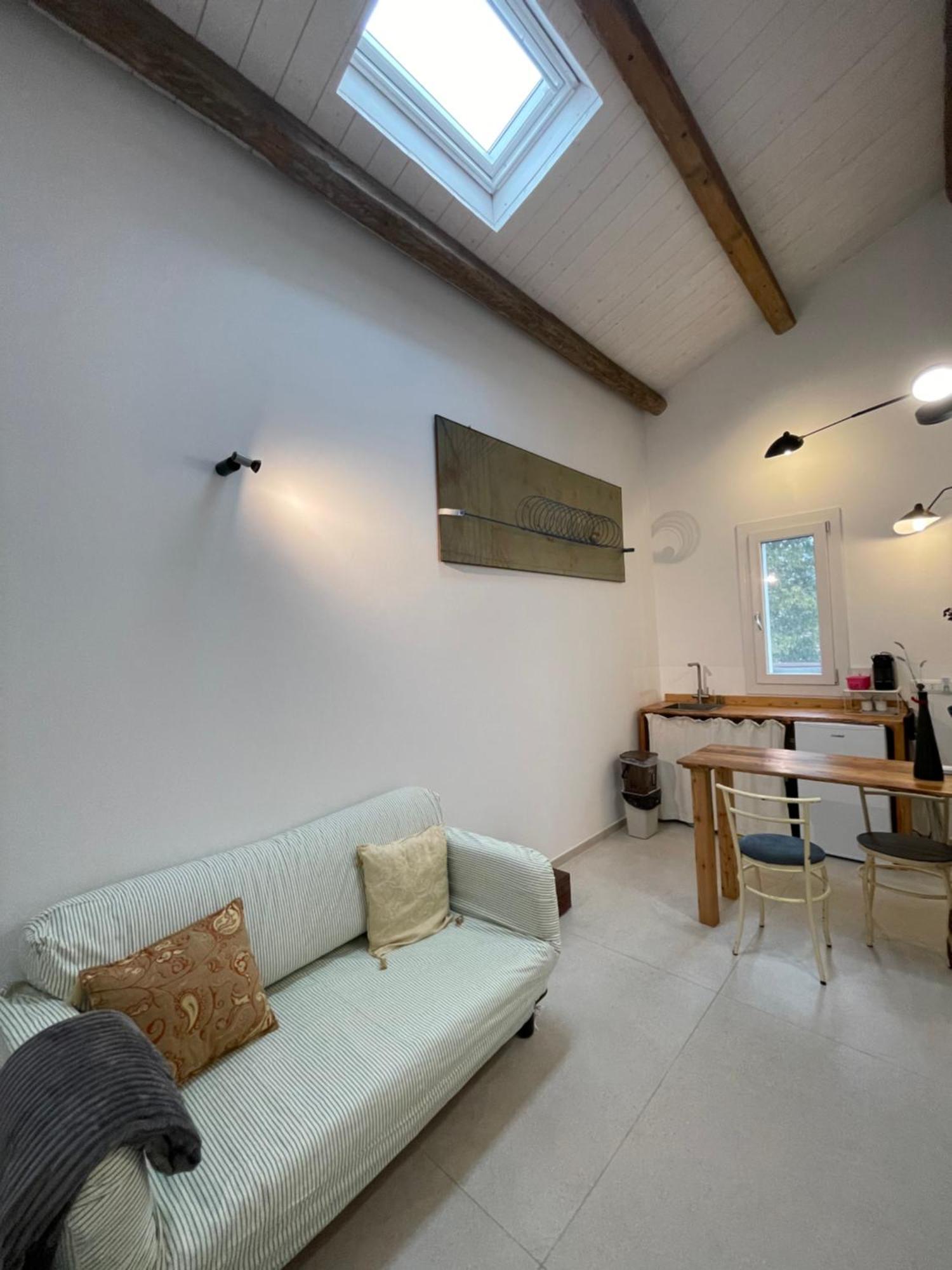 Due Di Tutto Apartment Ferrara Ngoại thất bức ảnh